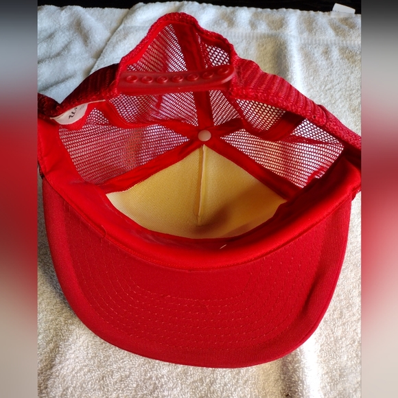 RAQUE trucker hat - Picture 2 of 4